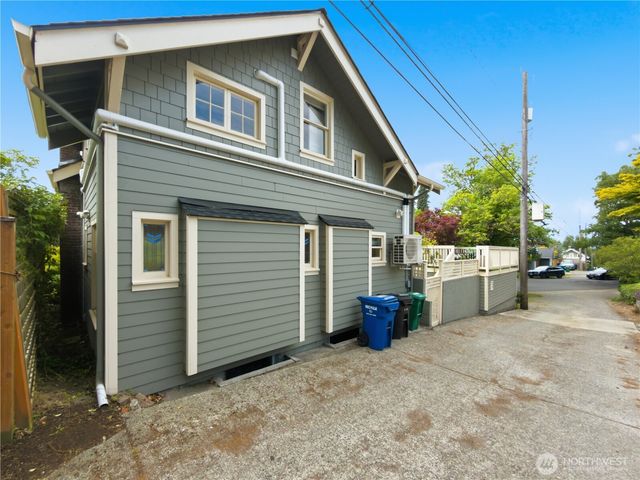 2412 2nd Avenue W, Seattle, WA 98119