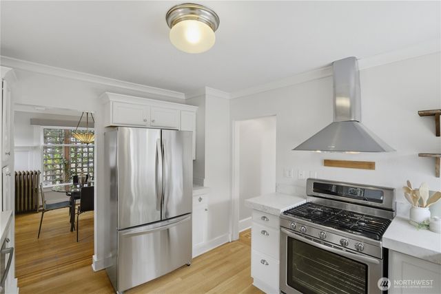 2412 2nd Avenue W, Seattle, WA 98119