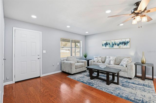 1103 NE 4TH AVENUE, Williston, FL 32696