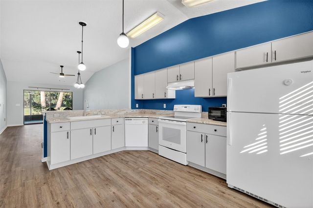 579 JUNIPER WAY, Tavares, FL 32778