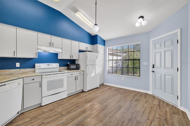 579 JUNIPER WAY, Tavares, FL 32778