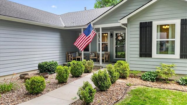 301 S Elm Street, Louisburg, KS 66053