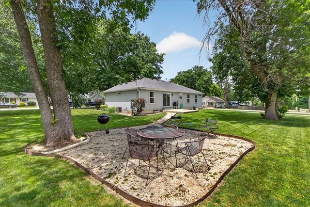 301 S Elm Street, Louisburg, KS 66053