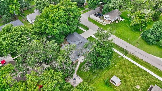 301 S Elm Street, Louisburg, KS 66053
