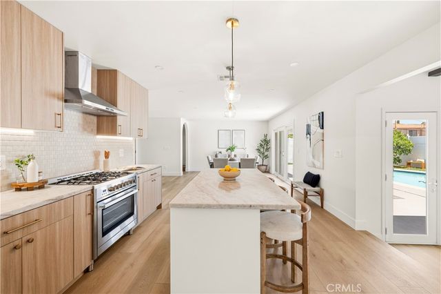 9458 Ruffner Avenue, Northridge, CA 91343