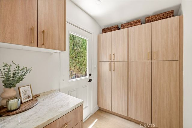 9458 Ruffner Avenue, Northridge, CA 91343