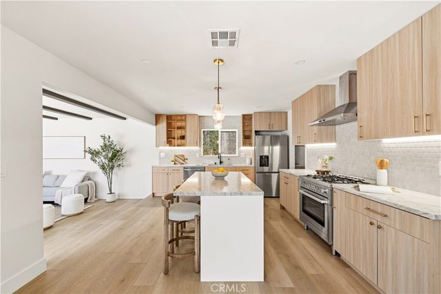9458 Ruffner Avenue, Northridge, CA 91343