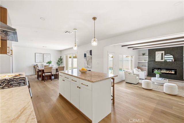 9458 Ruffner Avenue, Northridge, CA 91343