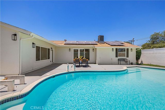 9458 Ruffner Avenue, Northridge, CA 91343