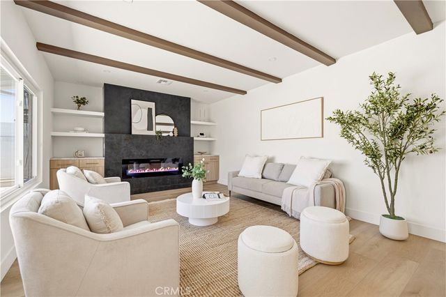 9458 Ruffner Avenue, Northridge, CA 91343