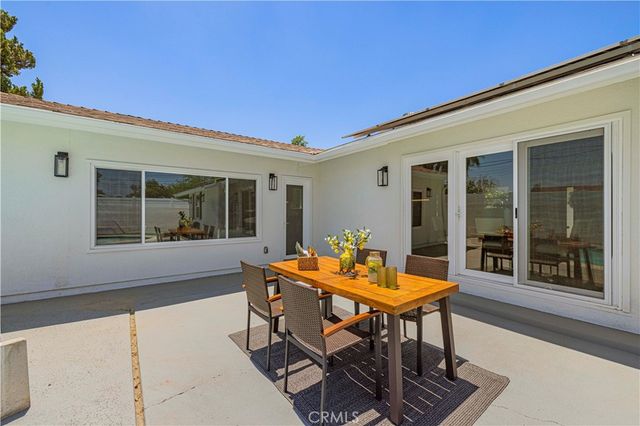 9458 Ruffner Avenue, Northridge, CA 91343