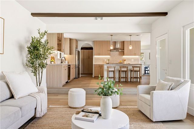 9458 Ruffner Avenue, Northridge, CA 91343