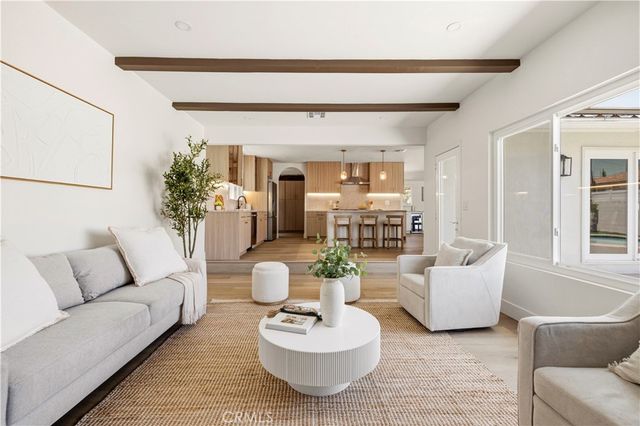 9458 Ruffner Avenue, Northridge, CA 91343
