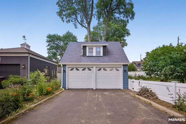 57 Oldis Street, Rochelle Park, NJ 07662