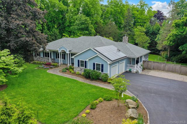 71 Dyke Road, Setauket, NY 11733