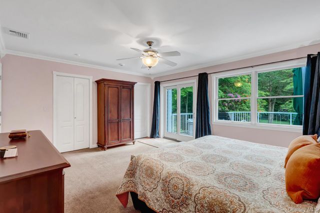 71 Dyke Road, Setauket, NY 11733