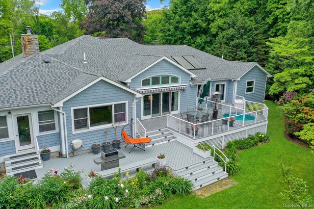 71 Dyke Road, Setauket, NY 11733