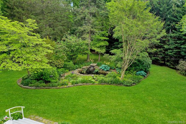 71 Dyke Road, Setauket, NY 11733