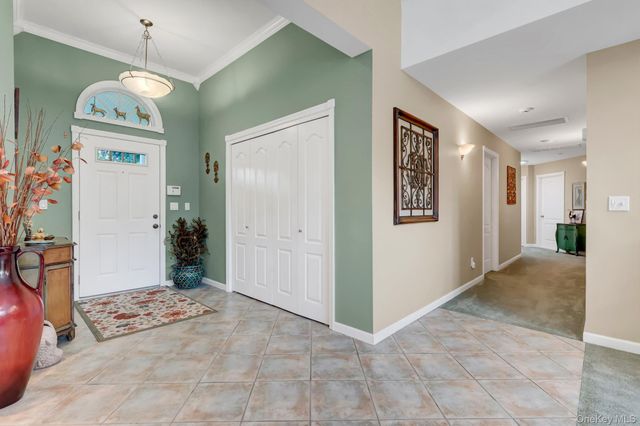 71 Dyke Road, Setauket, NY 11733