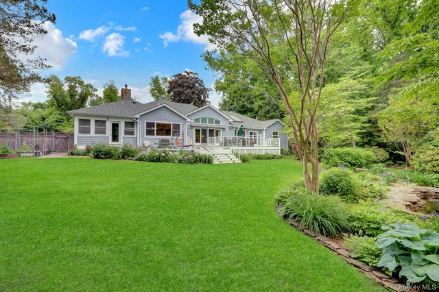 71 Dyke Road, Setauket, NY 11733
