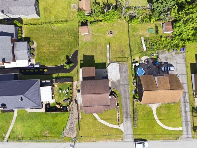 711 Jane St, Plum Boro, PA 15239