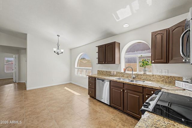 7453 E KNOWLES Avenue, Mesa, AZ 85209