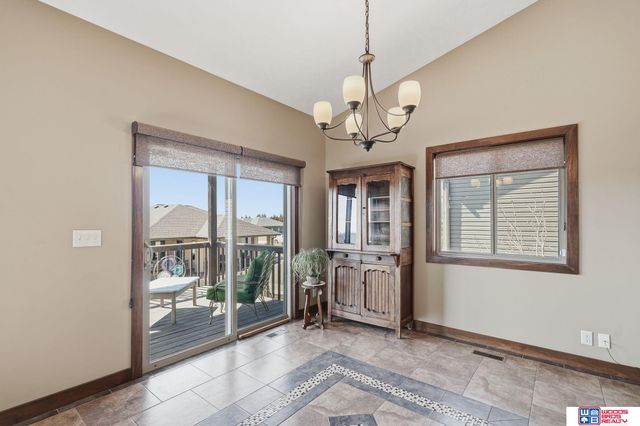 2737 Shadowbrook Drive, Lincoln, NE 68516