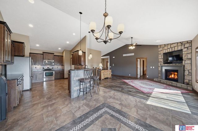 2737 Shadowbrook Drive, Lincoln, NE 68516