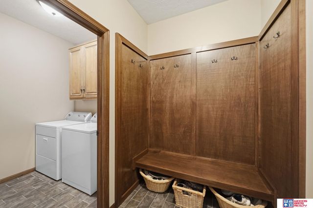 2737 Shadowbrook Drive, Lincoln, NE 68516