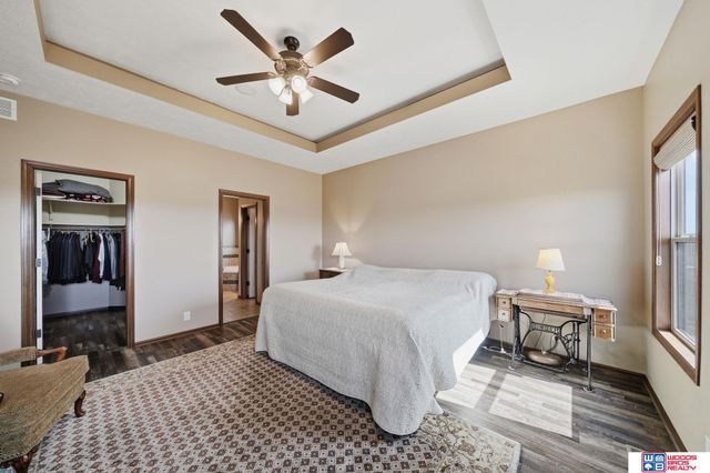 2737 Shadowbrook Drive, Lincoln, NE 68516