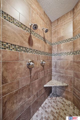 2737 Shadowbrook Drive, Lincoln, NE 68516