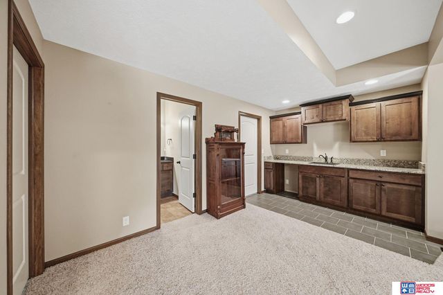 2737 Shadowbrook Drive, Lincoln, NE 68516
