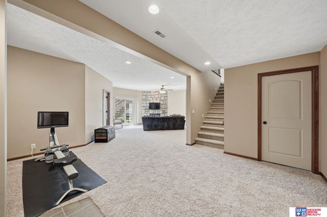 2737 Shadowbrook Drive, Lincoln, NE 68516