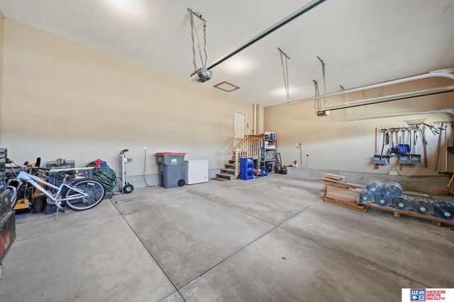 2737 Shadowbrook Drive, Lincoln, NE 68516