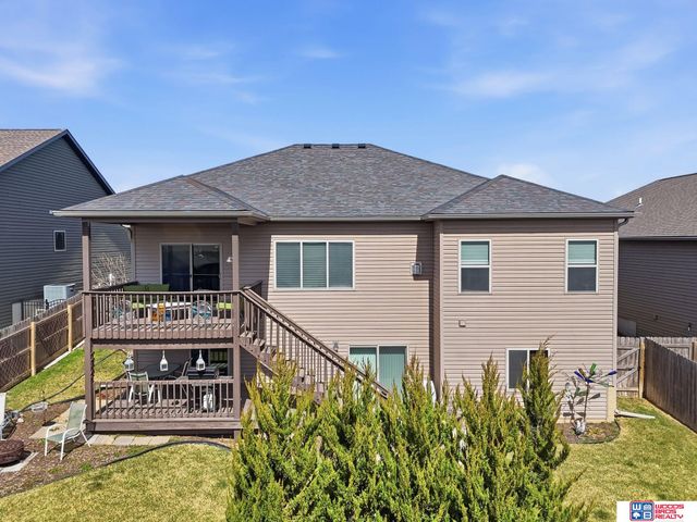 2737 Shadowbrook Drive, Lincoln, NE 68516