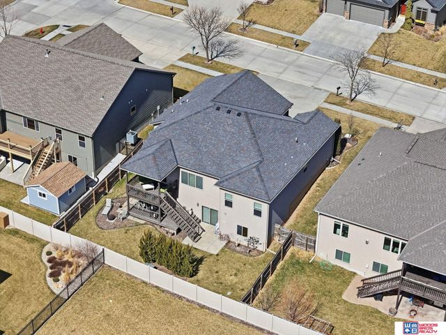 2737 Shadowbrook Drive, Lincoln, NE 68516