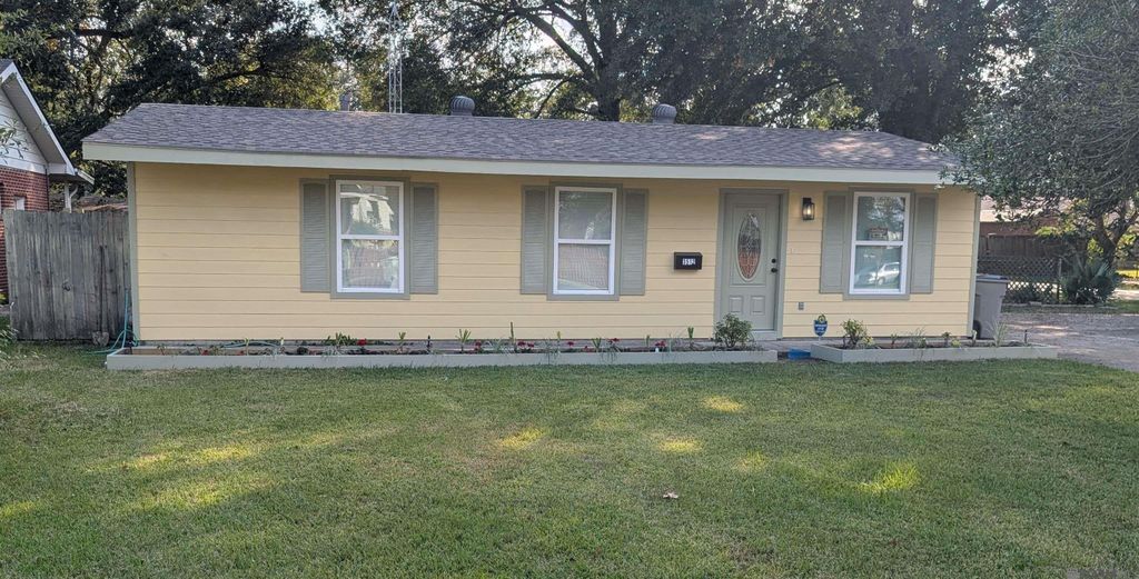 3512 Van Buren St, Baker, LA 70714