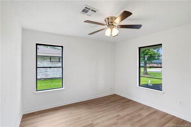 325 Quelqueshue Street, Sulphur, LA 70663