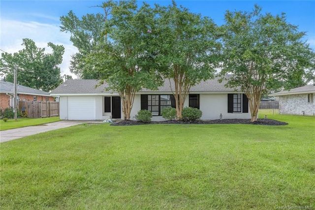 325 Quelqueshue Street, Sulphur, LA 70663