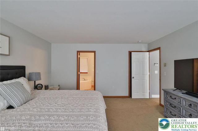 1143 Willow Creek Drive, Polk Twp, PA 18058