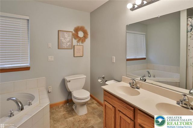 1143 Willow Creek Drive, Polk Twp, PA 18058