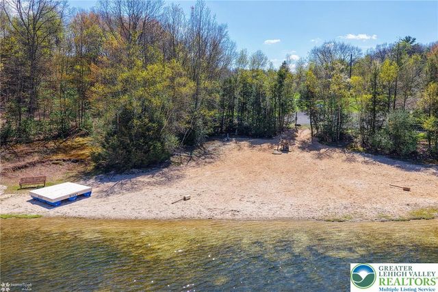 1143 Willow Creek Drive, Polk Twp, PA 18058