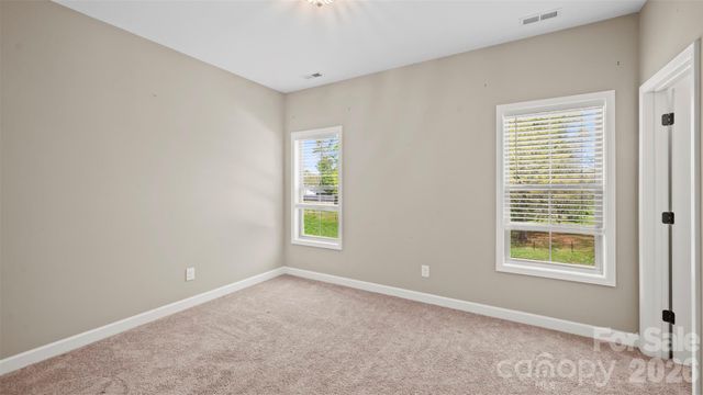 1880 Chestnut Grove Road, King, NC 27021