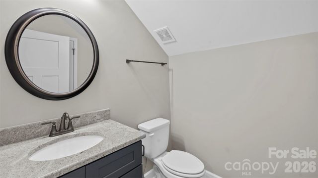 1880 Chestnut Grove Road, King, NC 27021