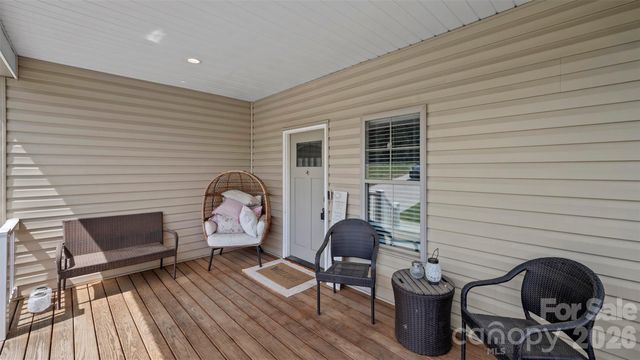 1880 Chestnut Grove Road, King, NC 27021