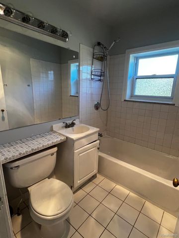 3431 Crooks Road, Troy, MI 48084