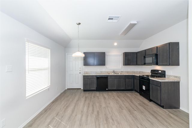 8606 Doris Oaks Circle, Houston, TX 77028