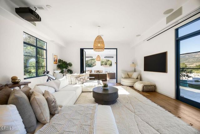 13202 Ojai Road, Santa Paula, CA 93060