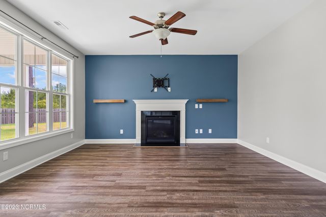 221 Salty Dog Lane, Sneads Ferry, NC 28460