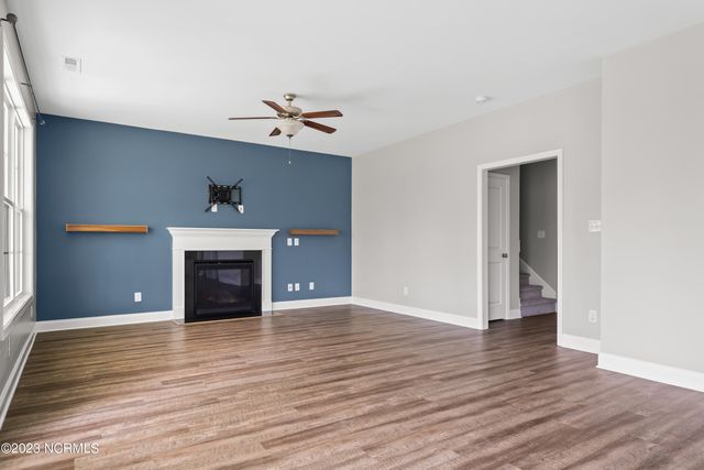 221 Salty Dog Lane, Sneads Ferry, NC 28460